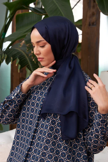 Moda Mevsimi Janjan Abiye Şal Lacivert