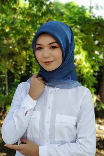 Moda Mevsimi Kristal Kehribar Abiye Eşarp İndigo