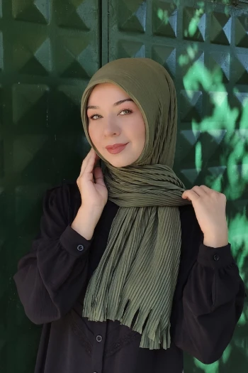 Moda Mevsimi Pratik Piliseli Pamuk Hazır Şal Açık Haki
