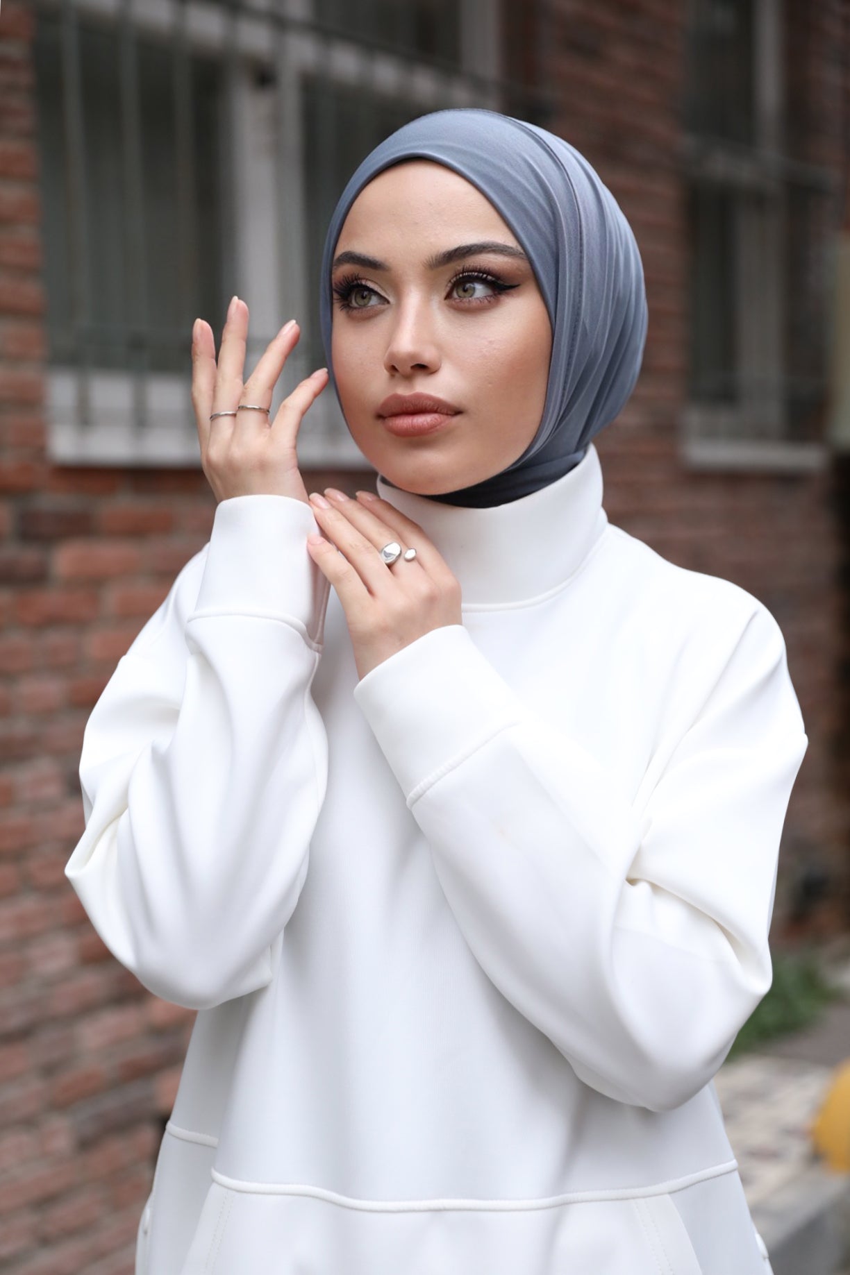 Moda Mevsimi Çıt Çıt Hazır Eşarp Çıtçıtlı Hijab Hazır Eşarp Gri